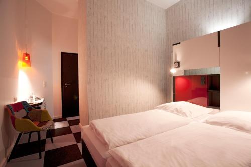 Hotel Cristall - Frankfurt City - image 5