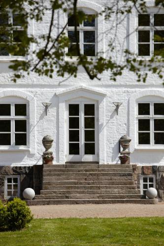 14682349 Haraldskær Sinatur Hotel & Konference