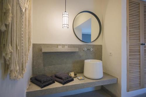 Deluxe Room image 1