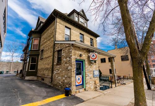 HI - Madison Hostel