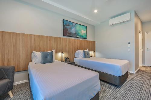 Best Western Plus North Lakes Hotel