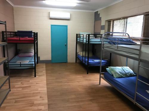 1 bunk bed