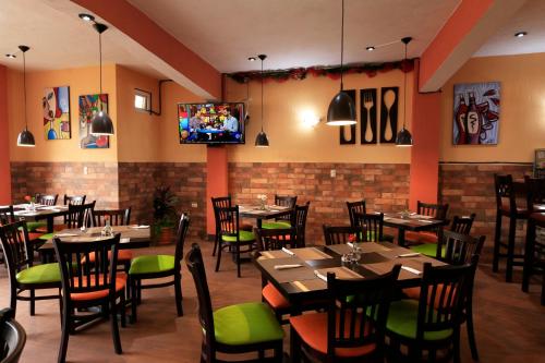 Restaurante, El Delfin Hotel y Restaurante in San Pedro La Laguna