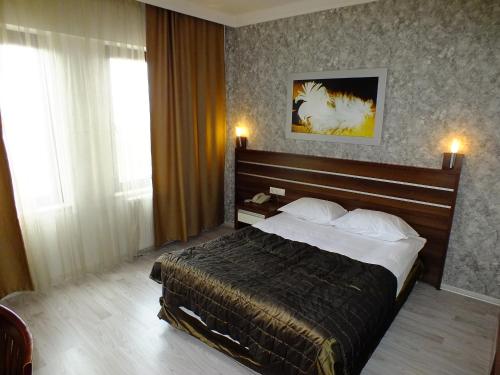 Lifos Hotel - image 9