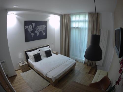 Studio Apartment image 10