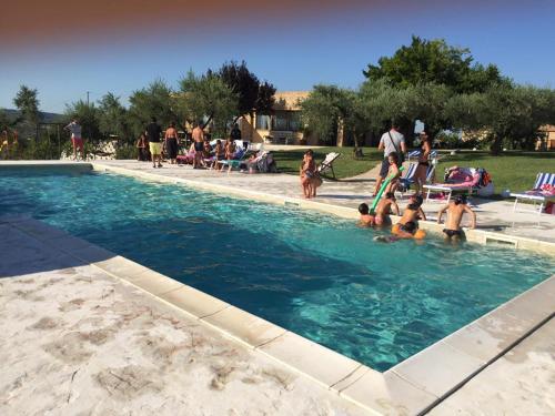Swimming pool, agriturismo Piccolo Albero in Loreto Aprutino
