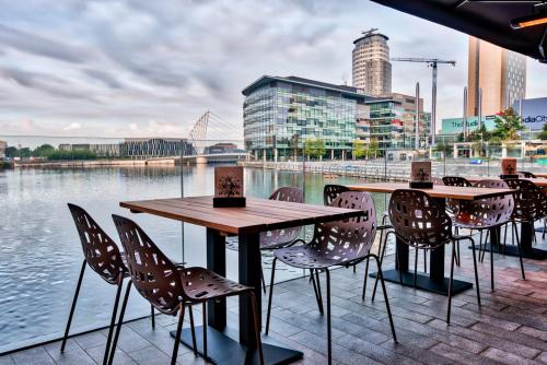 Media City Salford Quays - image 5