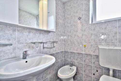LANA house with apartment - image 3