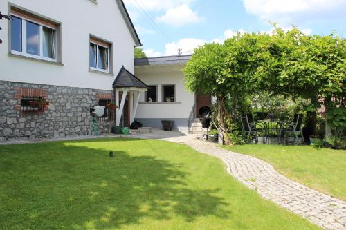 Seadmed, Landhaus Almyssen in Alsbach (Rheinland-Pfalz)