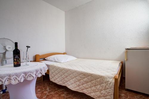 1 twin bed