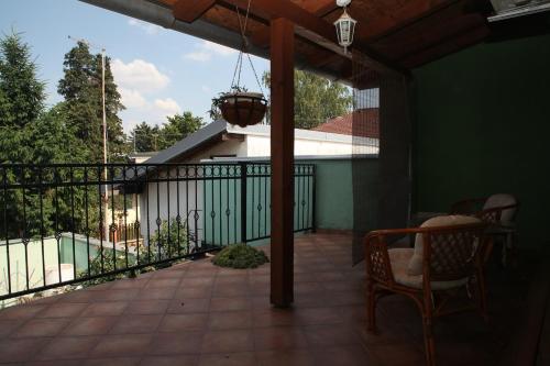 3 bedrooms, 6 beds