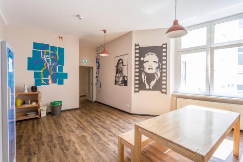 Kitchen, Sunflower Hostel in Friedrichshain