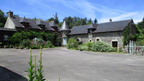 Le Petit Chateau - Location saisonnière - Noyal-Pontivy