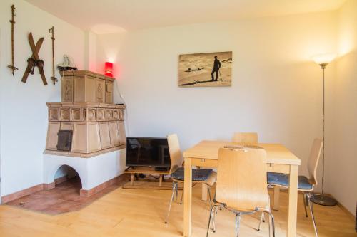 One-Bedroom Apartment with Balcony