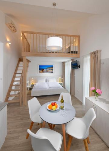 Zlatni Zalaz,Apartments,Supetarska Draga in Lopar