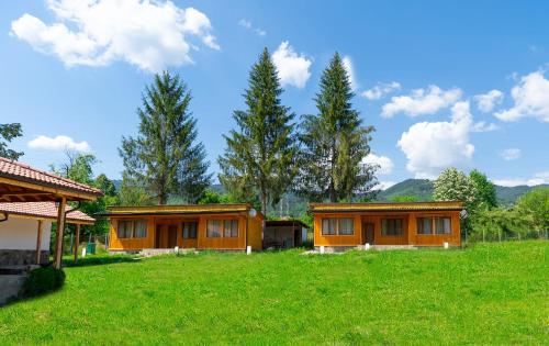 Guest Houses Apriltsi in Kravenika