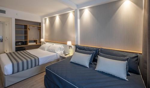 Rosamar Es Blau 4*s - Adults Only Stop at Rosamar Es Blau to discover the wonders of Lloret De Mar. The property offers a high standard of service and amenities to suit the individual needs of all travelers. Service-minded staff will 