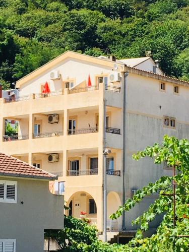 Apartments Manojlovic Budva