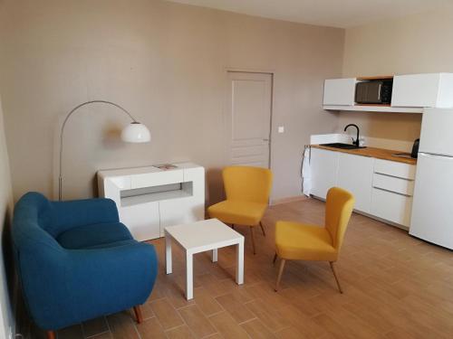 L'Angély - image 5