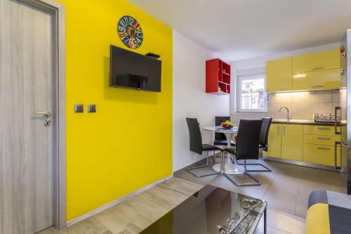 Sweet Escape - PRIVATE PARKING PLACE, Split (photo 6)
