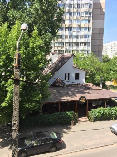 Apartment near park Peremohy and Arkadia