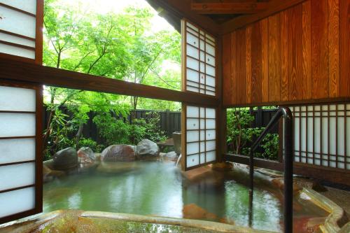 Oyado Nonohana Oyado Nonohana is perfectly located for both business and leisure guests in Minamioguni. The property offers guests a range of services and amenities designed to provide comfort and convenience. Servi