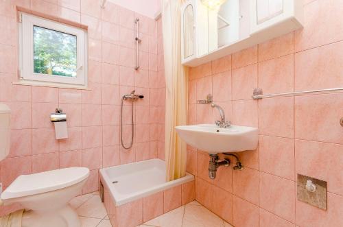 Apartments Ugrina - image 7