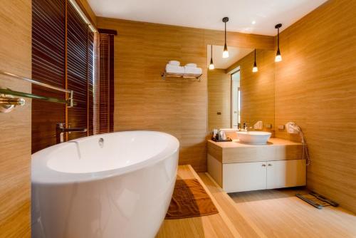 Triple Tree Beach Resort Triple Tree Beach Resort