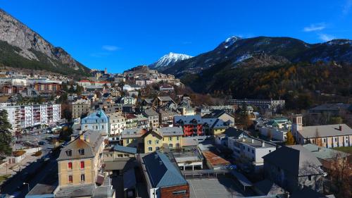 Hôtel Mont-Brison - Hotel - Briançon