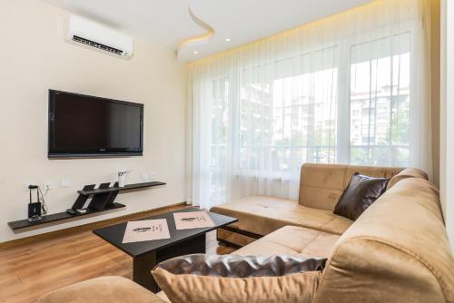 Cozy 1BD Flat with Parking & Balcony in Central Sofia by Flat Mаnager, Sofía (foto 11)