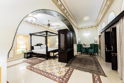 Grand Uniara - A Heritage Hotel