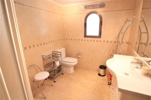 Four-Bedroom Villa image 1