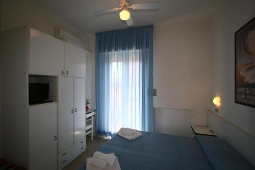 Double or Twin Room with Balcony image 10