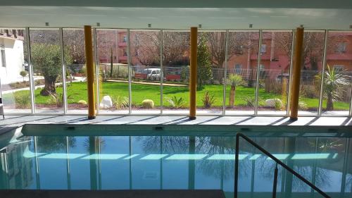 Swimming pool, Domitys Les Sarments Blonds in Aiguerelles