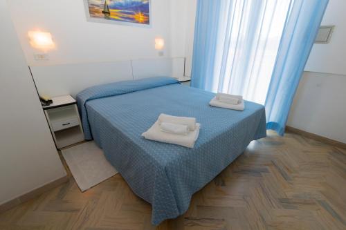 Double or Twin Room with Balcony image 7