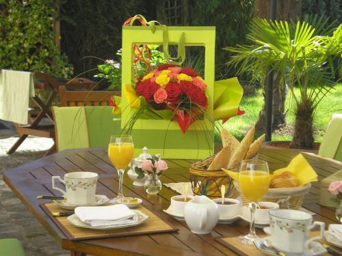 Їжа та напої, Chambres d'Hotes Le Petit Nailly in Шеврез