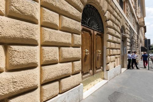 Rome Accommodation Villa Borghese - image 6