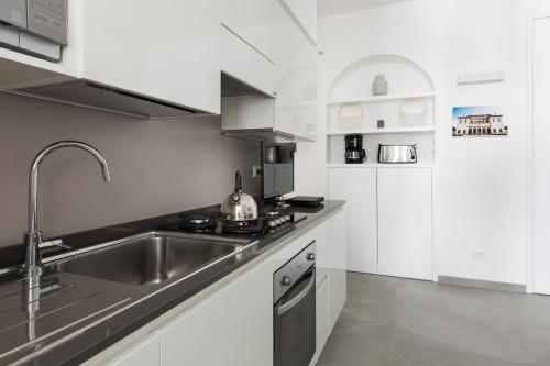 Rome Accommodation Villa Borghese - image 2