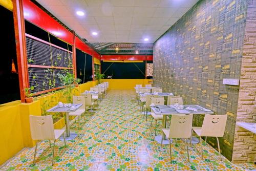 레스토랑, 호텔 오로라 (Hotel Aurora) in 만달레이