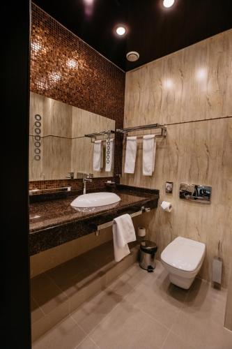 Imperial Club Deluxe - image 7