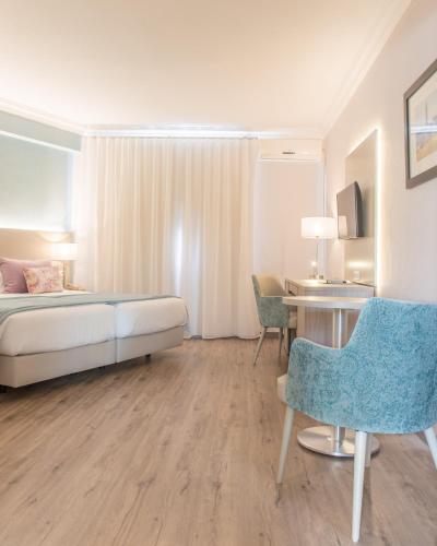2 twin beds