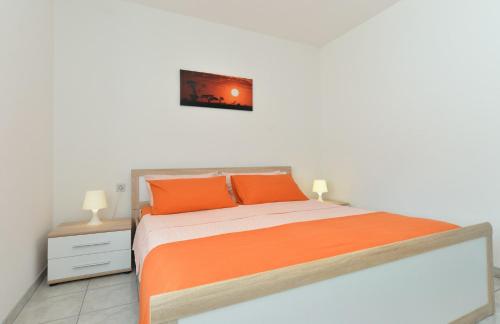 Apartments Veljko 100 - image 12