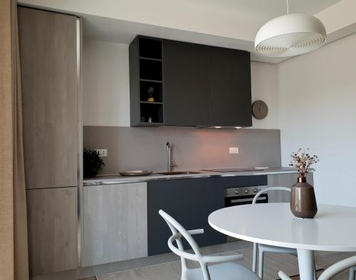 Anna's Luxury Apartment near the SEA - image 10