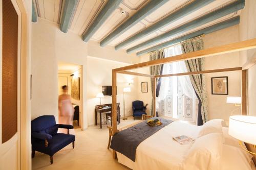 2 twin beds