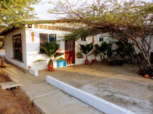 Galerazambahostal in Near Center