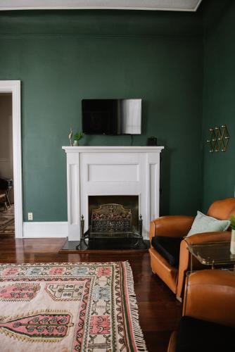 Queen Room