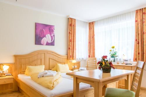 Hotel Gell - image 14