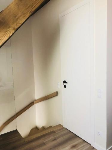 Apartment image 10