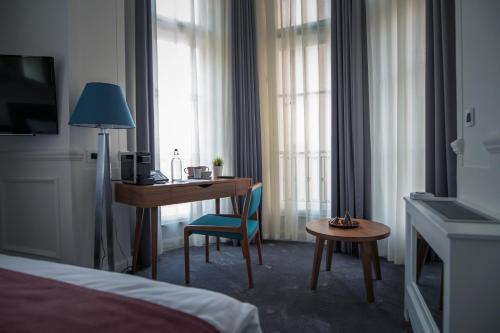 Public House Hotel - image 7