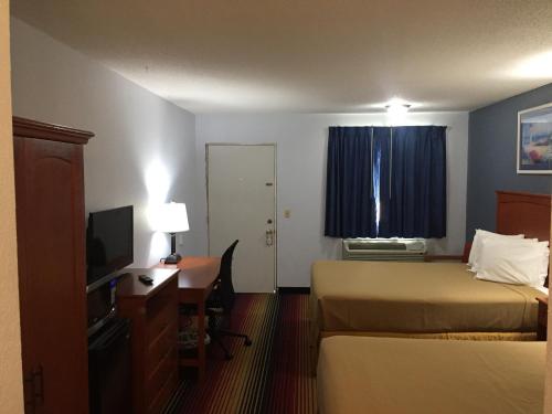 Travelodge by Wyndham Spirit Lake/Okoboji